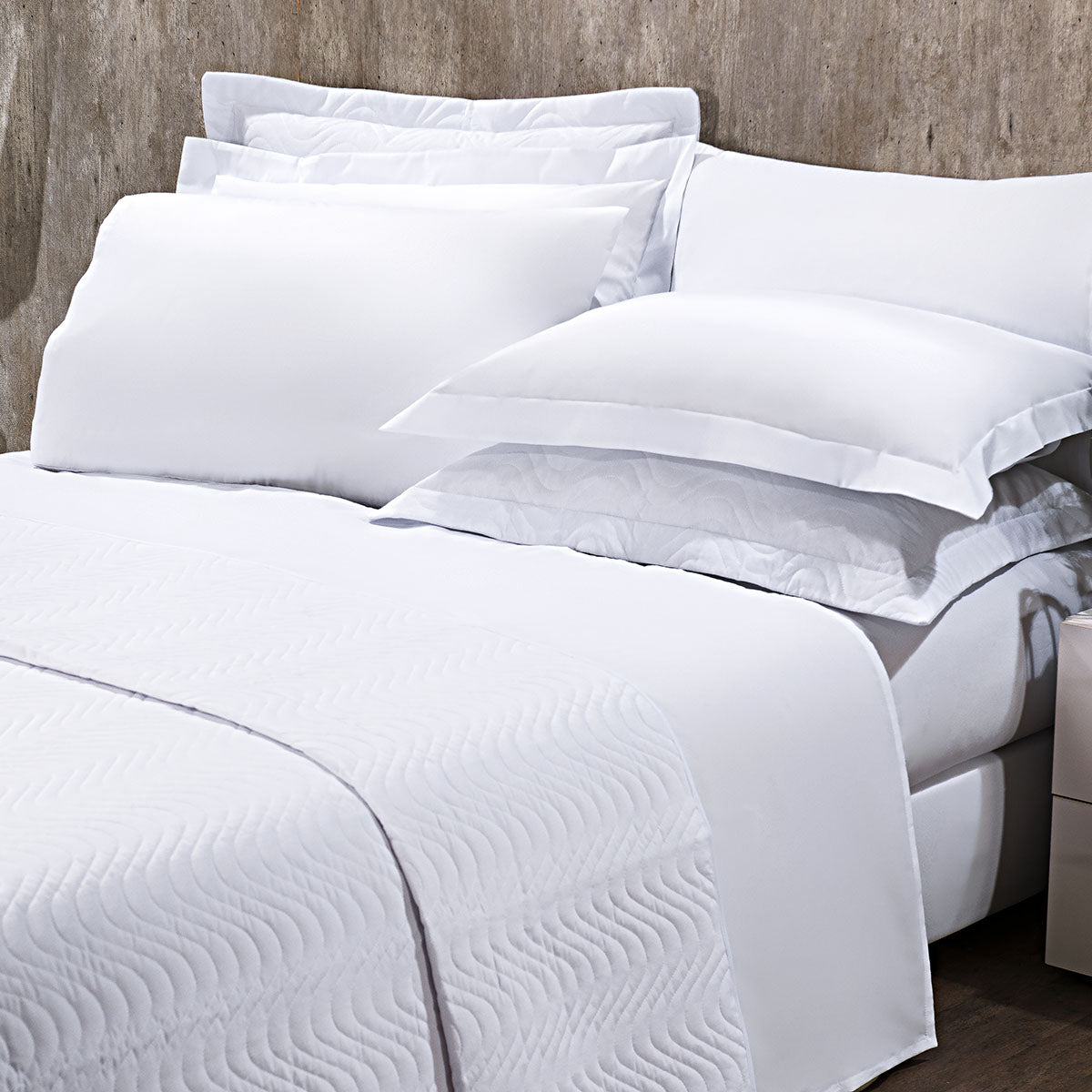 SABANA  BLANCA PREMIUM 1.40X1.90 DOBLE